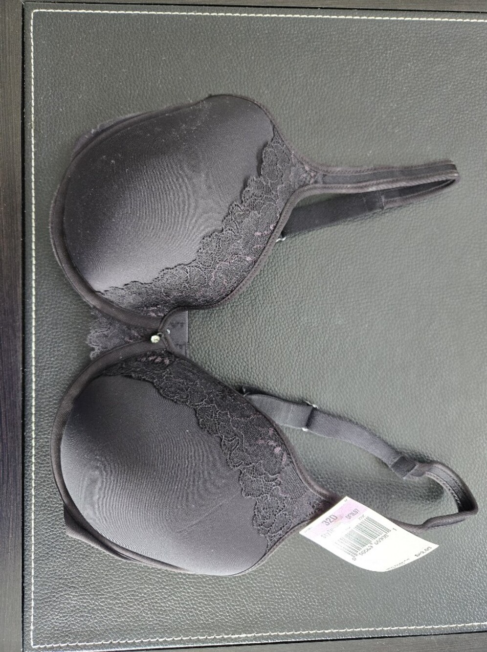 Bali Black Lace T-Shirt Bra with Subtle Center Accent